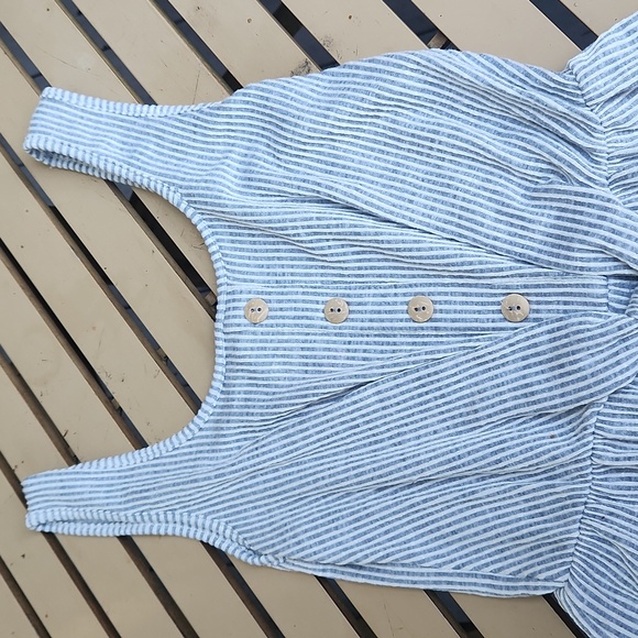 ⭐️NEW⭐️Striped romper - Picture 2 of 5